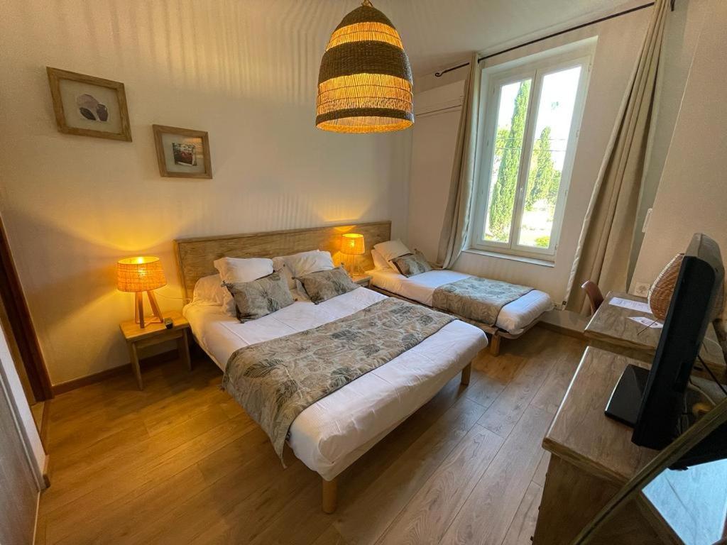 Hotel Mas De Galoffre Nimes Luaran gambar